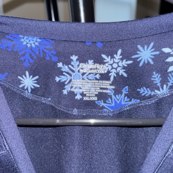 Climate Right by Cuddl Duds Navy Snowflake Thermal Top XXL - Picture 2 of 2